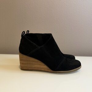SOLD!Toms Black Suede Wedge Shoes